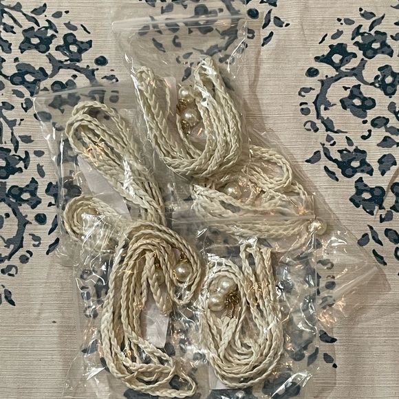 5/$10 NWT Pearl Detained Braided Belt - Picture 7 of 8
